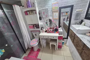 101 W Cedarwood Cir, Kissimmee, FL 34743 - Photo 10