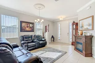 200 Trinity Ridge Cir, Davenport, FL 33897 - Photo 6