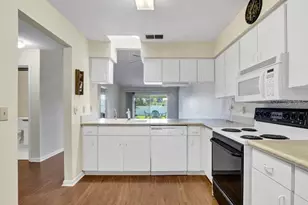 1585 Oakview Cir SE, Winter Haven, FL 33880 - Photo 12