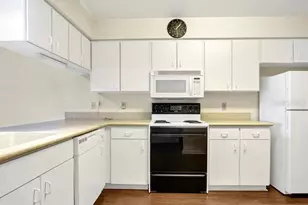 1585 Oakview Cir SE, Winter Haven, FL 33880 - Photo 10