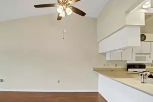 1585 Oakview Cir SE, Winter Haven, FL 33880 - Photo 8