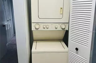 3854 Southpointe Dr, Orlando, FL 32822 - Photo 6