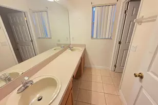 2711 Star Grass Cir, Kissimmee, FL 34746 - Photo 24