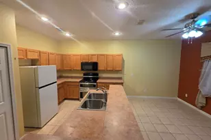 2711 Star Grass Cir, Kissimmee, FL 34746 - Photo 8