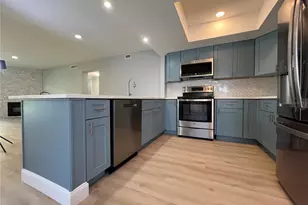 7550 Sunshine Skyway Ln S, Saint Petersburg, FL 33711 - Photo 6