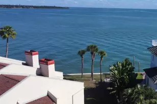 7550 Sunshine Skyway Ln S, Saint Petersburg, FL 33711 - Photo 4