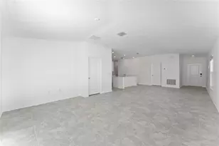 381 Singing Sands Cir, Lake Wales, FL 33859 - Photo 4