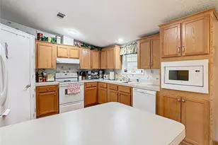 157 Orangewood Dr, Lake Wales, FL 33898 - Photo 6