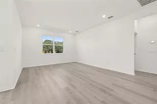 744 Sunshower Dr, Lady Lake, FL 32159 - Photo 12