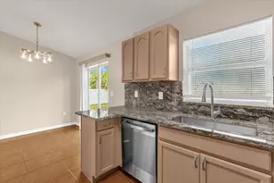 692 Reindeer Dr, Kissimmee, FL 34759 - Photo 8