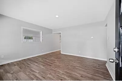 305 E Bougainvillea Avenue, Tampa, FL 33612 - Photo 18