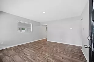 305 E Bougainvillea Ave, Tampa, FL 33612 - Photo 18