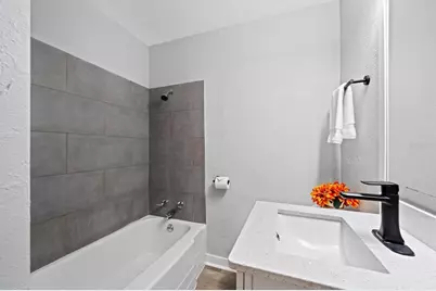 305 E Bougainvillea Avenue, Tampa, FL 33612 - Photo 20