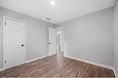 305 E Bougainvillea Avenue, Tampa, FL 33612 - Photo 14