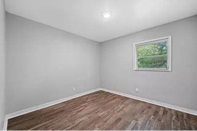 305 E Bougainvillea Avenue, Tampa, FL 33612 - Photo 12
