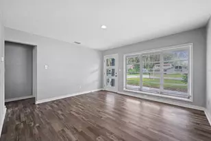 305 E Bougainvillea Ave, Tampa, FL 33612 - Photo 6