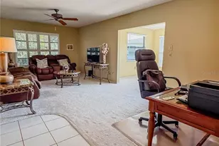 737 Vivienda W Blvd, Venice, FL 34293 - Photo 4