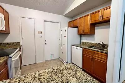 10 York Court, Kissimmee, FL 34758 - Photo 6