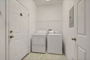 2050 Island Walk Dr, Orlando, FL 32824 - Photo 10
