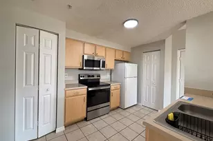 10831 Windsor Walk Dr, Orlando, FL 32837 - Photo 4