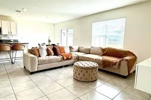 900 Brooklet Dr, Davenport, FL 33837 - Photo 2