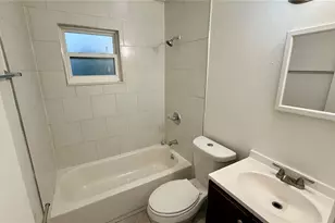 911 W Orange St, Kissimmee, FL 34741 - Photo 8