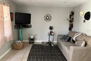 726 Michigan Ct, Saint Cloud, FL 34769 - Photo 8