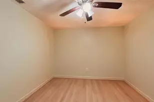 2340 Harbor Town Dr, Kissimmee, FL 34744 - Photo 6