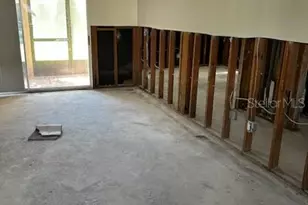 200 Country Club Dr, Largo, FL 33771 - Photo 6