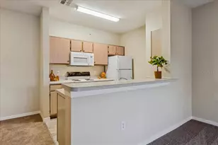 5479 Vineland Rd, Orlando, FL 32811 - Photo 14