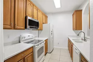 8302 Portofino Dr, Davenport, FL 33896 - Photo 12