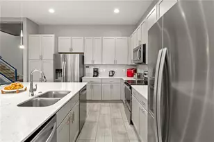 8021 Oak Shadow Ct, Davenport, FL 33837 - Photo 14