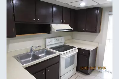 138 Las Brisas Way, Kissimmee, FL 34743 - Photo 10