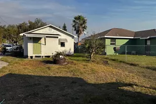 3265 Conine Dr W, Winter Haven, FL 33881 - Photo 2