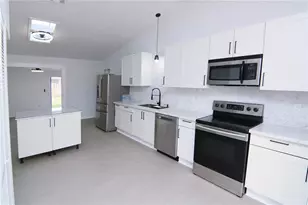 711 Kempten St NW, Palm Bay, FL 32907 - Photo 6