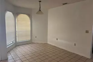 925 Derbyshire Dr, Kissimmee, FL 34758 - Photo 4