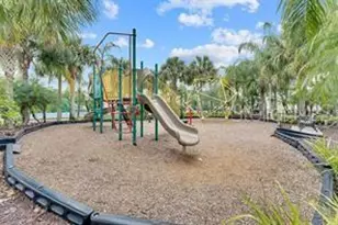 2835 Oakwater Dr, Kissimmee, FL 34747 - Photo 26