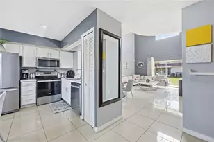 1232 Barefoot Bay Dr, Orlando, FL 32824 - Photo 4