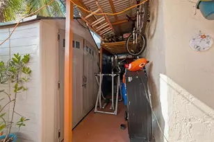 8300 NW 193rd Ln, Hialeah, FL 33015 - Photo 28