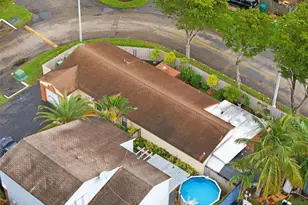 8300 NW 193rd Ln, Hialeah, FL 33015 - Photo 34