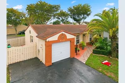 8300 NW 193rd Lane, Hialeah, FL 33015 - Photo 6