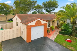 8300 NW 193rd Ln, Hialeah, FL 33015 - Photo 6