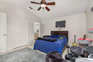 8619 White Rose Dr, Orlando, FL 32818 - Photo 16