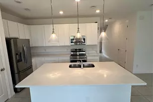 1025 Plantation Ln, Davenport, FL 33896 - Photo 4