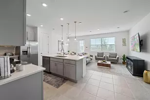 634 Longboat Dr, Davenport, FL 33896 - Photo 2
