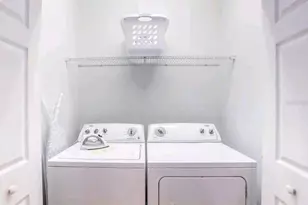 820 Las Fuentes Dr, Kissimmee, FL 34746 - Photo 8