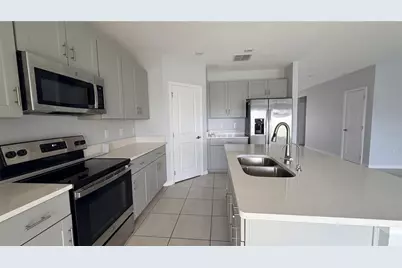 486 Pine Tree Bridge Trail, Saint Cloud, FL 34772 - Photo 10