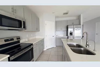 486 Pine Tree Bridge Trail, Saint Cloud, FL 34772 - Photo 6