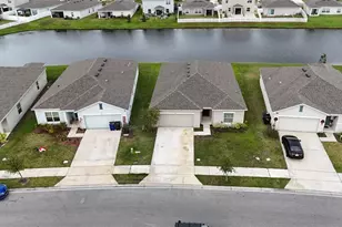 486 Pine Tree Brg Trl, Saint Cloud, FL 34772 - Photo 4