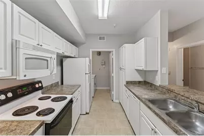 5572 Metrowest Boulevard #304, Orlando, FL 32811 - Photo 26